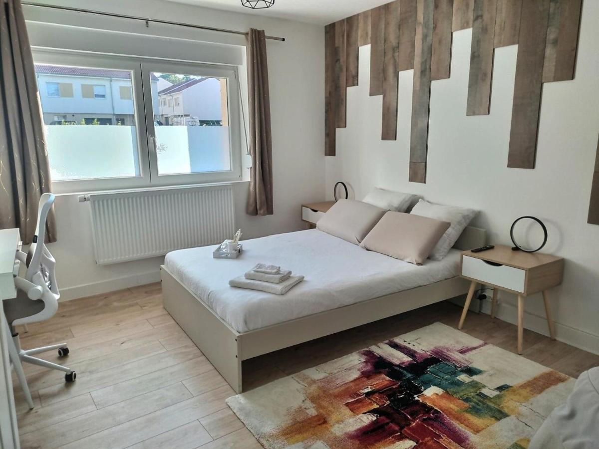 Ch Privee 18M - Canape - Netflix - Appart 120M Woippy Exterior foto